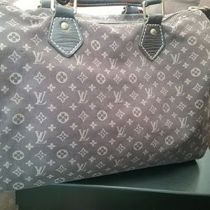 Authentic Louis Vuitton speedy 30 with dust bag!